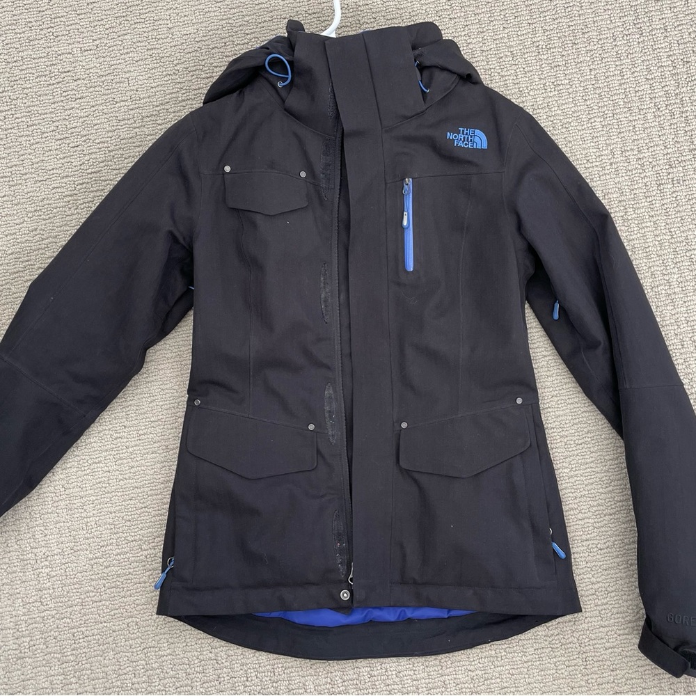 North Face Women’s XS Ski jacket.